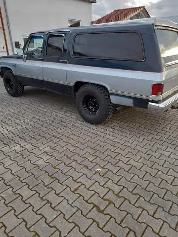 Chevrolet Suburban 5.7l V8 H-Zulassung Motor neu TÜV NEU 02/1985-photo-3