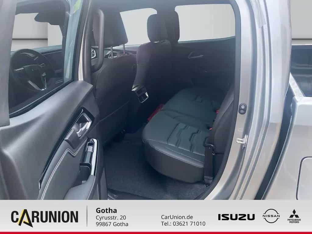 Isuzu D-Max V-Cros Double Cab 03/2025-photo-7