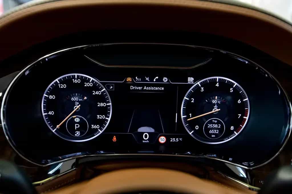 Bentley Continental GT Azure V8 06/2023-photo-12