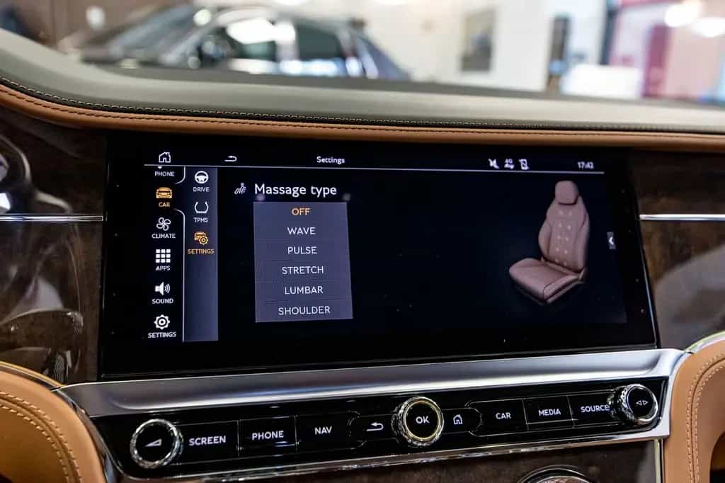 Bentley Continental GT Azure V8 06/2023-photo-19