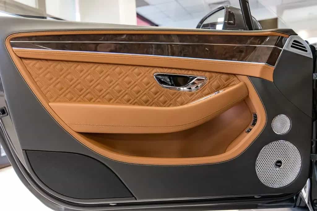 Bentley Continental GT Azure V8 06/2023-photo-23