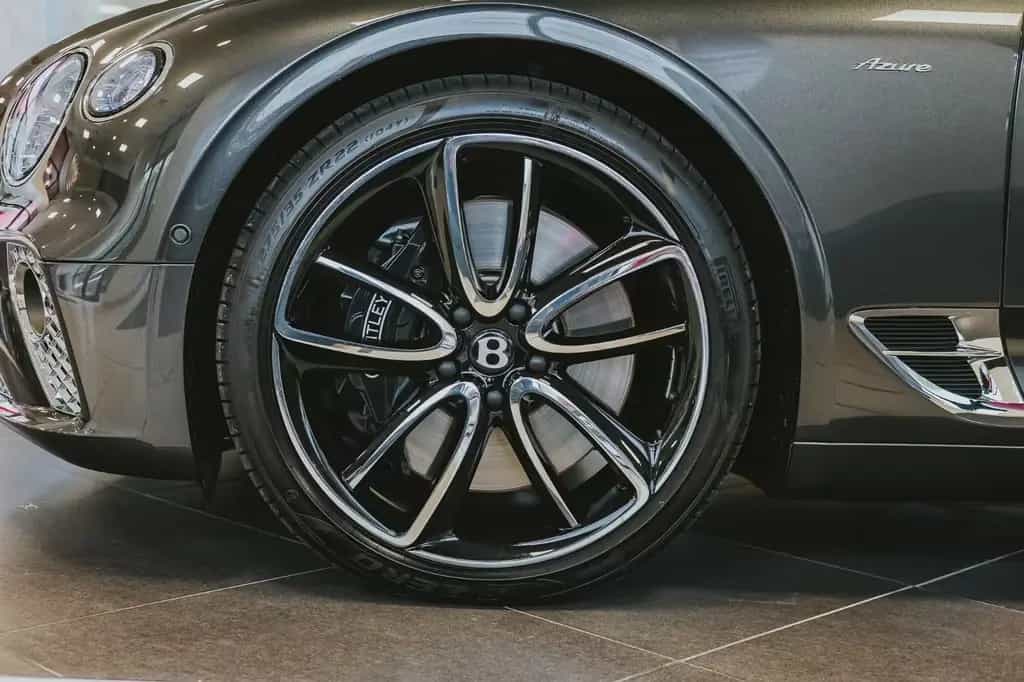 Bentley Continental GT Azure V8 06/2023-photo-32