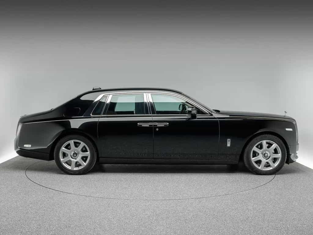Rolls-Royce Phantom VIII * TWIN COACHLINE * 06/2018-photo-1
