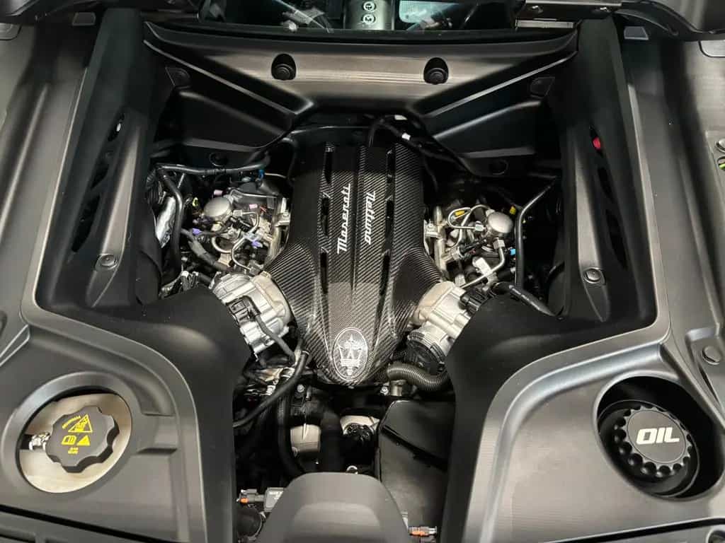 Maserati MC20 DCT facelift (240 km!) 02/2023-photo-13