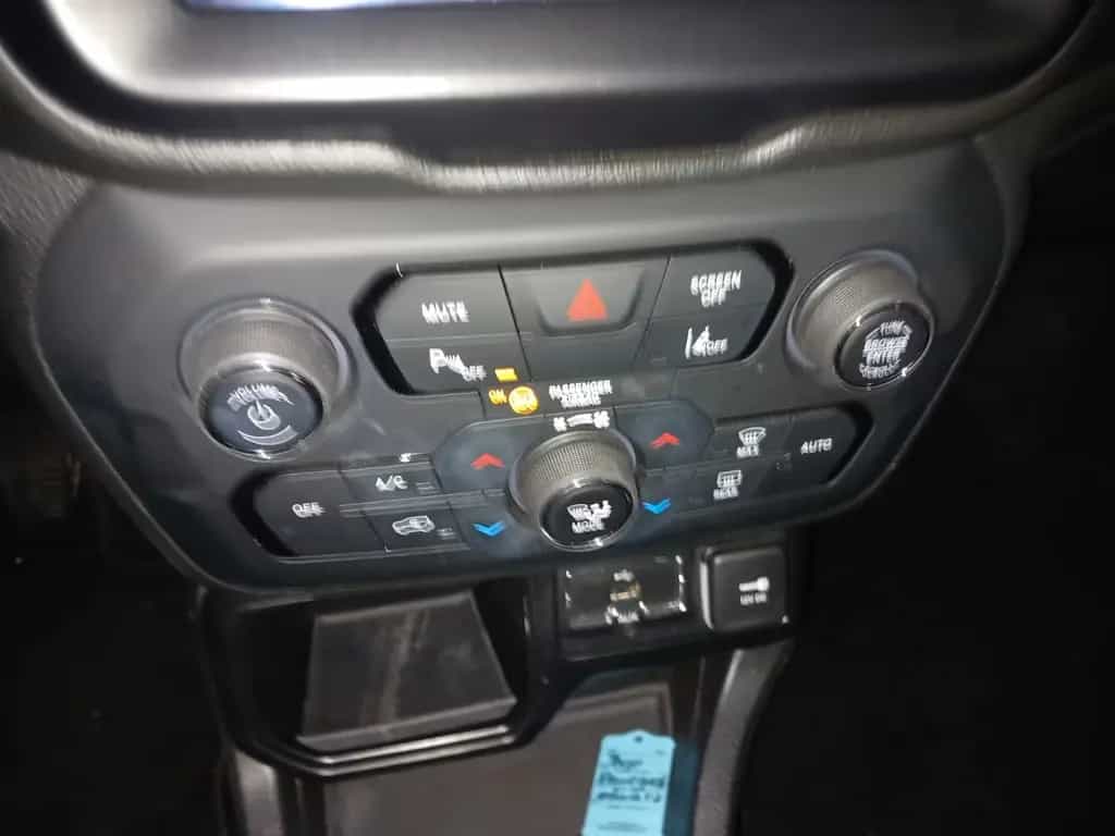 Jeep Renegade Limi FWD RFK NAVI HU NEU 3/28 12/2018-photo-17