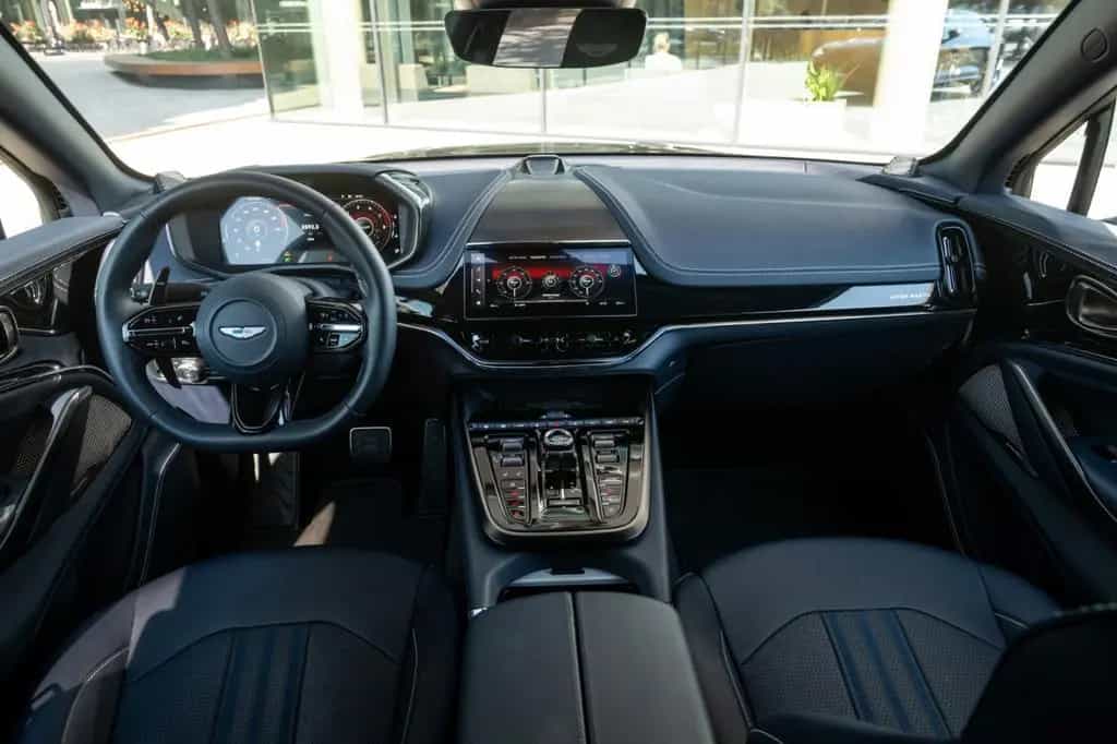 Aston Martin DBX New DBX707 MY25 07/2024-photo-10
