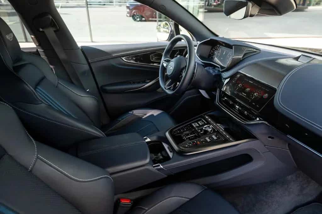 Aston Martin DBX New DBX707 MY25 07/2024-photo-11