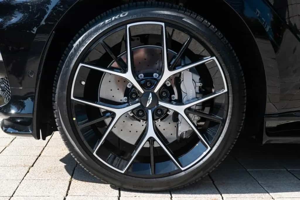 Aston Martin DBX New DBX707 MY25 07/2024-photo-7
