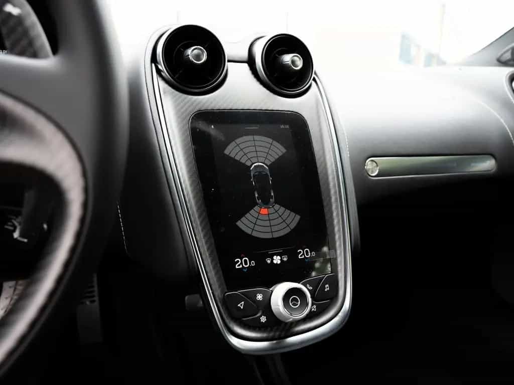 McLaren GT | Flux Green | Premium Pack 08/2025-photo-25