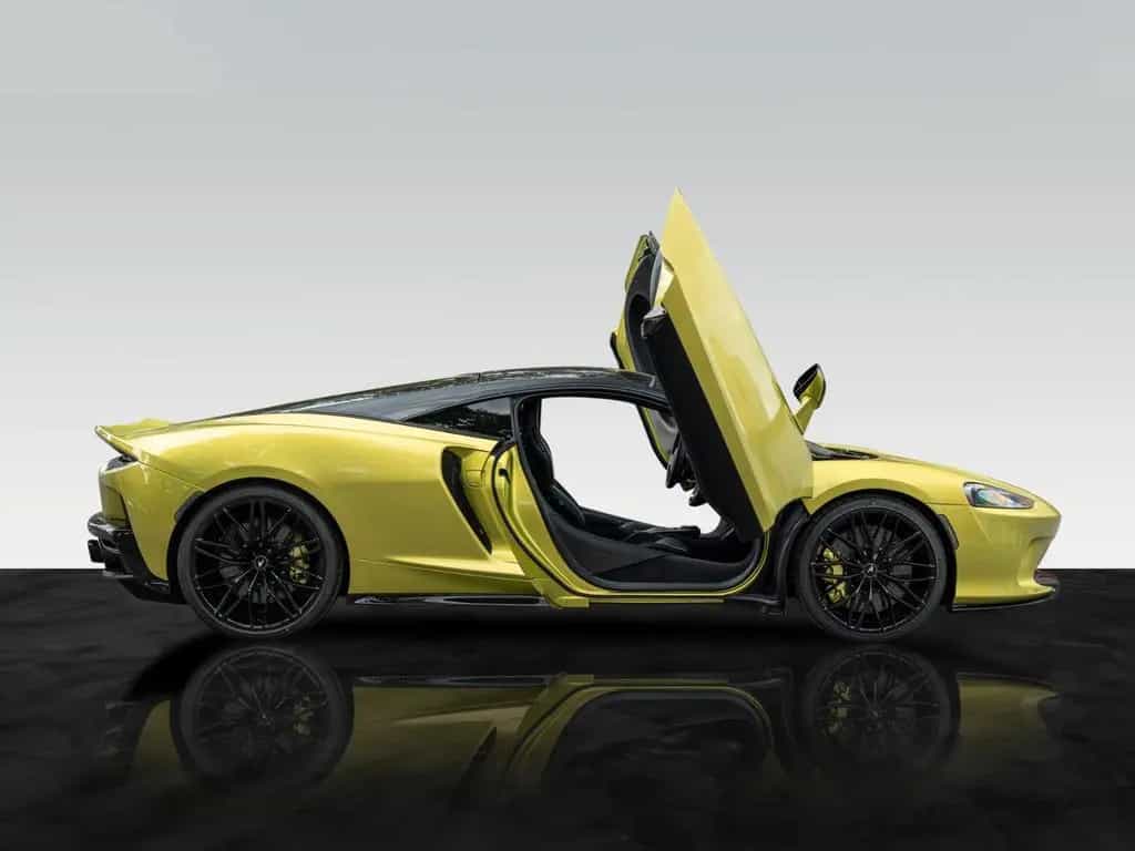 McLaren GT | Flux Green | Premium Pack 08/2025-photo-9