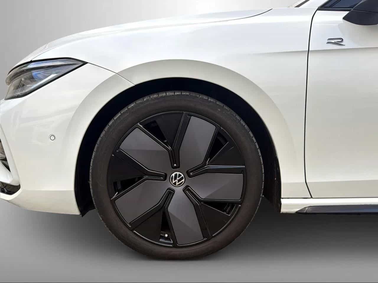 Volkswagen Passat Variant 02/2024-photo-19