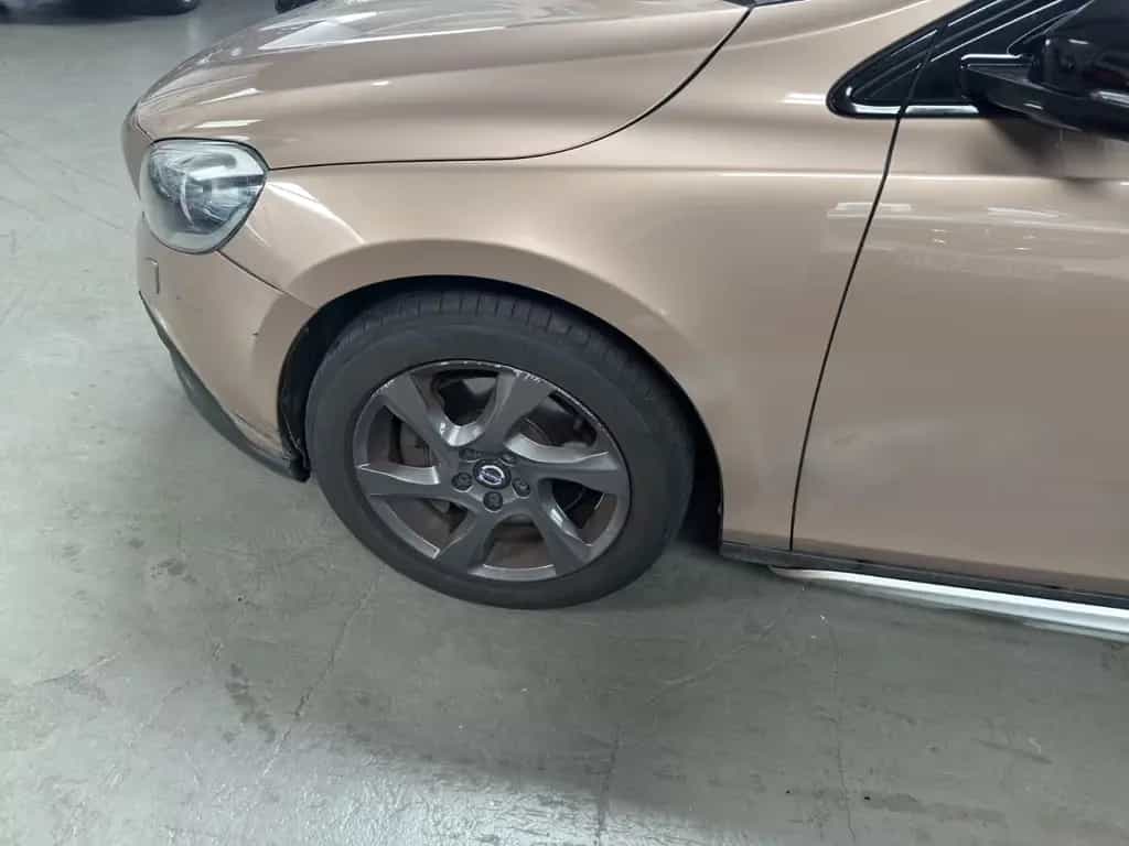Volvo V40 Cross Country AUTOMATIK/TÜV NEU/LEDER/NAVI 03/2014-photo-12