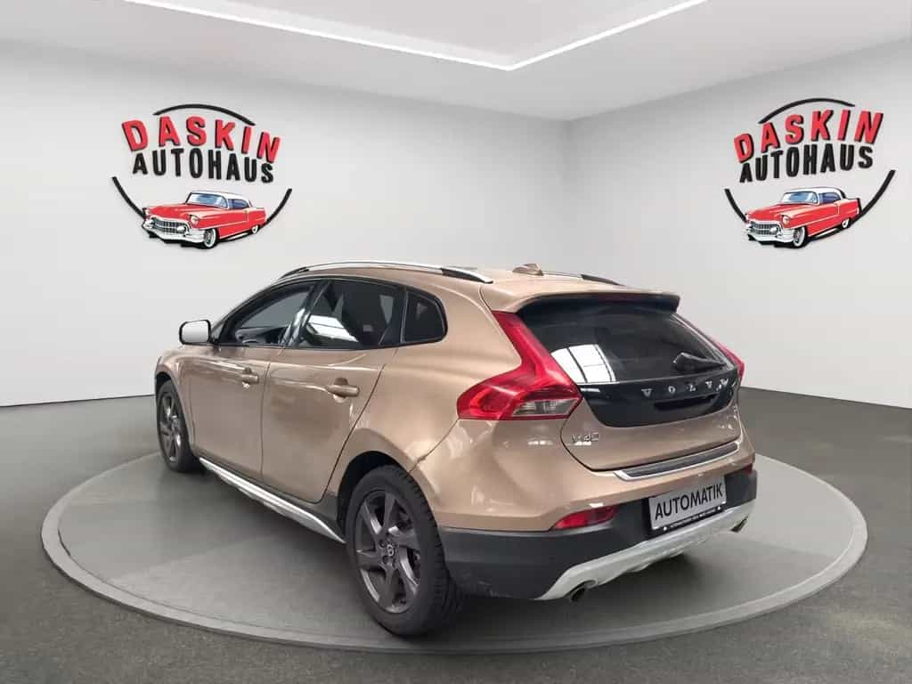 Volvo V40 Cross Country AUTOMATIK/TÜV NEU/LEDER/NAVI 03/2014-photo-4