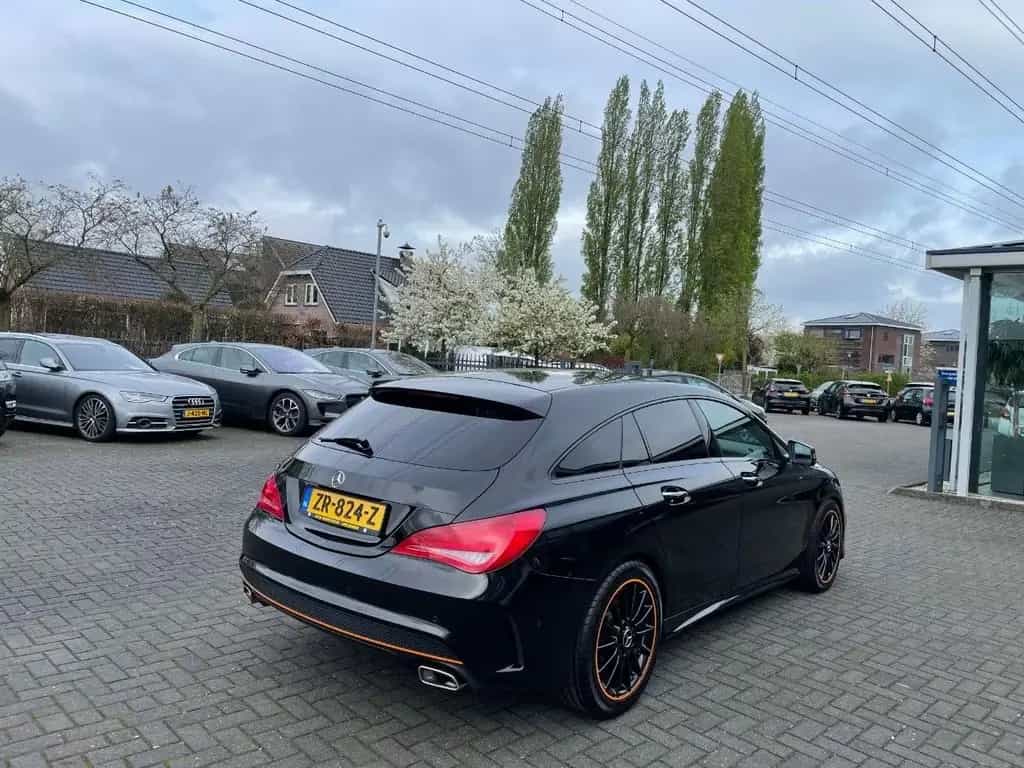 Mercedes-Benz CLA 250 Shooting Brake Aut 4-Matic 155kw | Orang 06/2016-photo-2