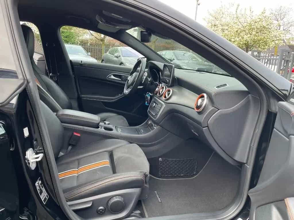 Mercedes-Benz CLA 250 Shooting Brake Aut 4-Matic 155kw | Orang 06/2016-photo-4