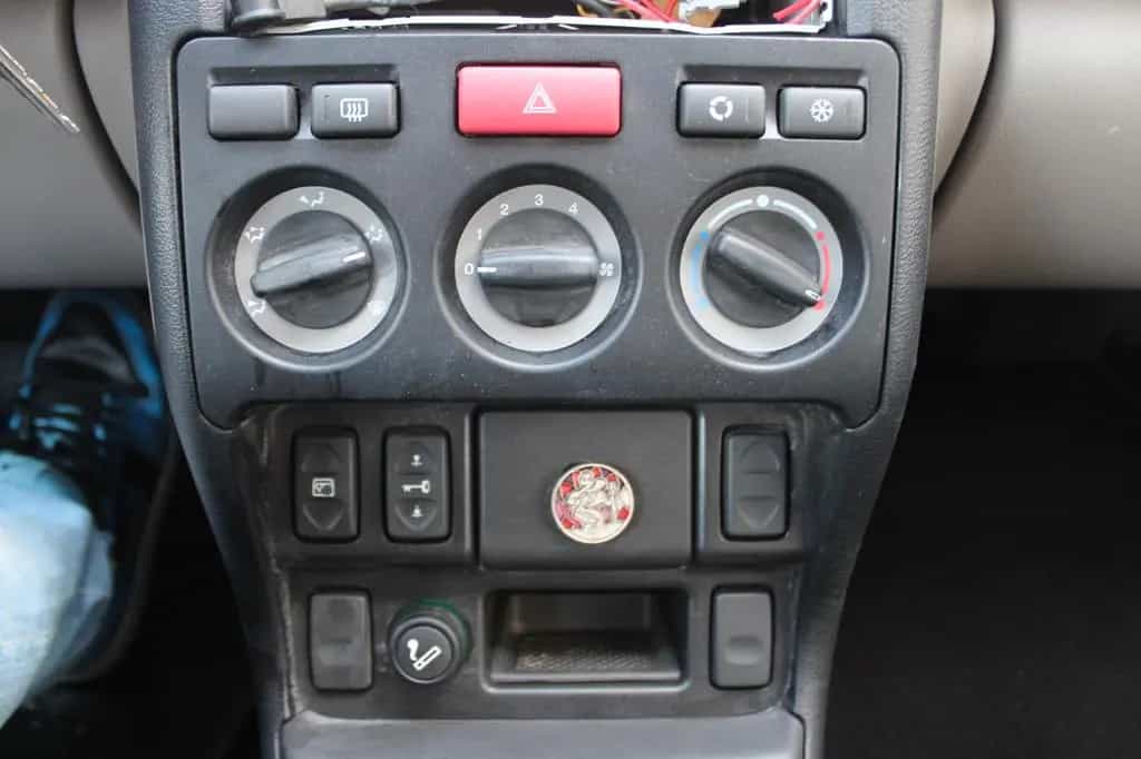 Land Rover Freelander 2.5 V6 Aut. Station Wagon E Klima*AHK 01/2003-photo-17