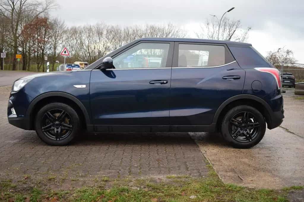 Ssangyong Tivoli 1.6 e-XGi 160 QUARTZ 2WD SHZ*NAVI*SCHECKH 08/2017-photo-6