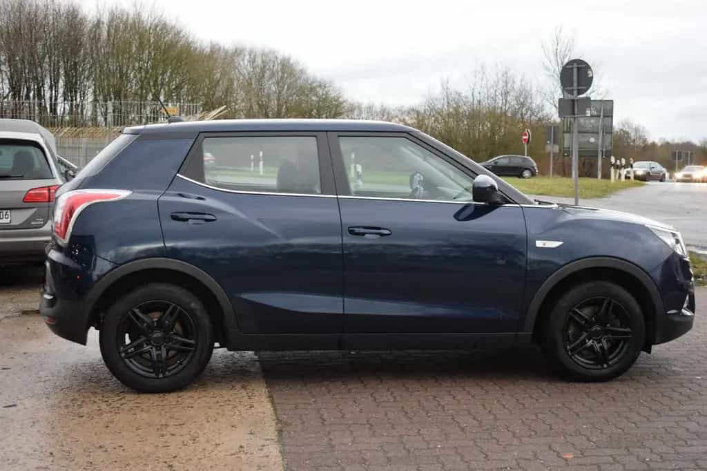 Ssangyong Tivoli 1.6 e-XGi 160 QUARTZ 2WD SHZ*NAVI*SCHECKH 08/2017-photo-7
