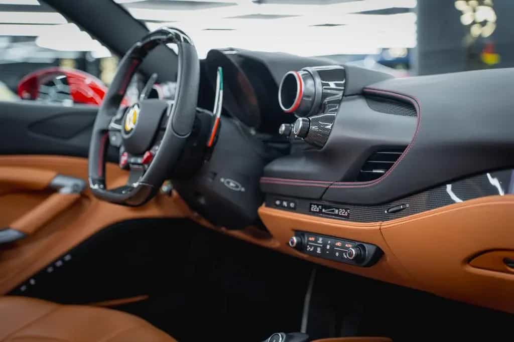 Ferrari F8 Spider MANSORY CARBON SOFTKIT 02/2022-photo-33