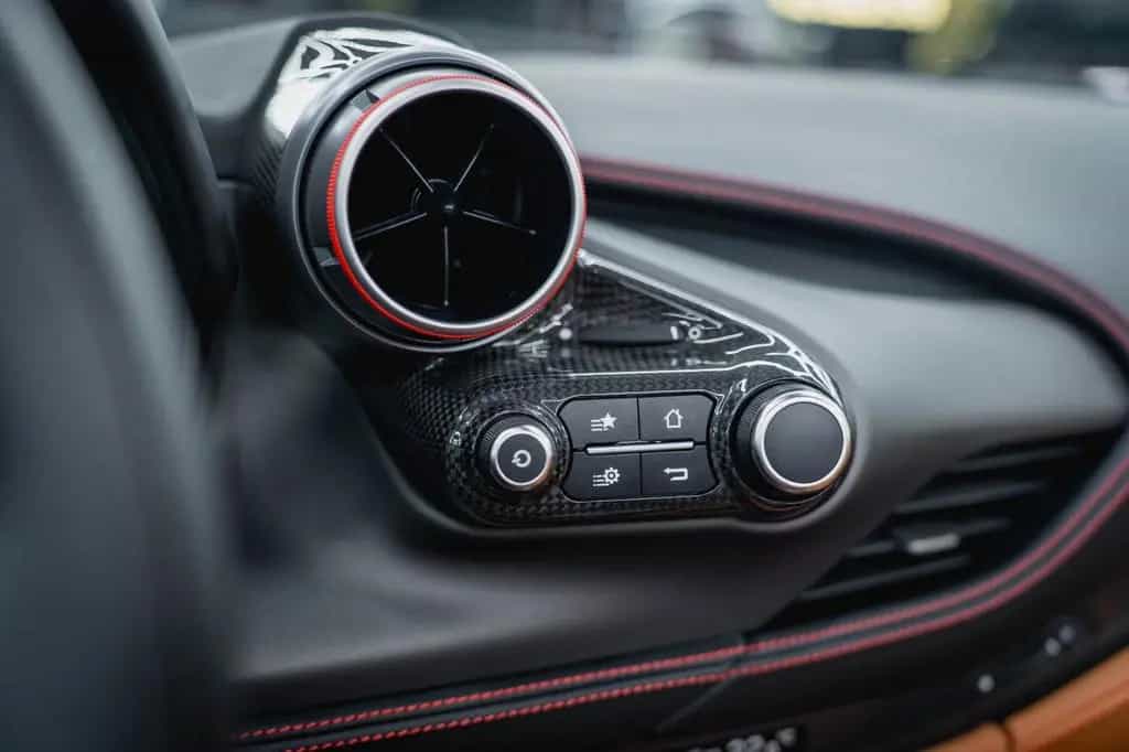 Ferrari F8 Spider MANSORY CARBON SOFTKIT 02/2022-photo-34