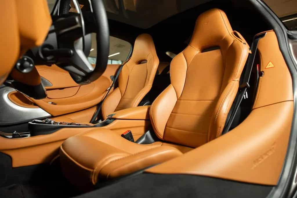 McLaren GT - Luxe - MSO Bespoke Gloss Argon 08/2023-photo-11