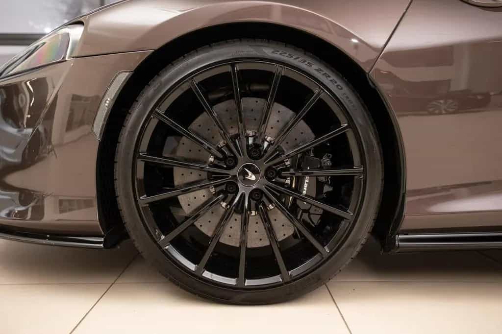 McLaren GT - Luxe - MSO Bespoke Gloss Argon 08/2023-photo-19