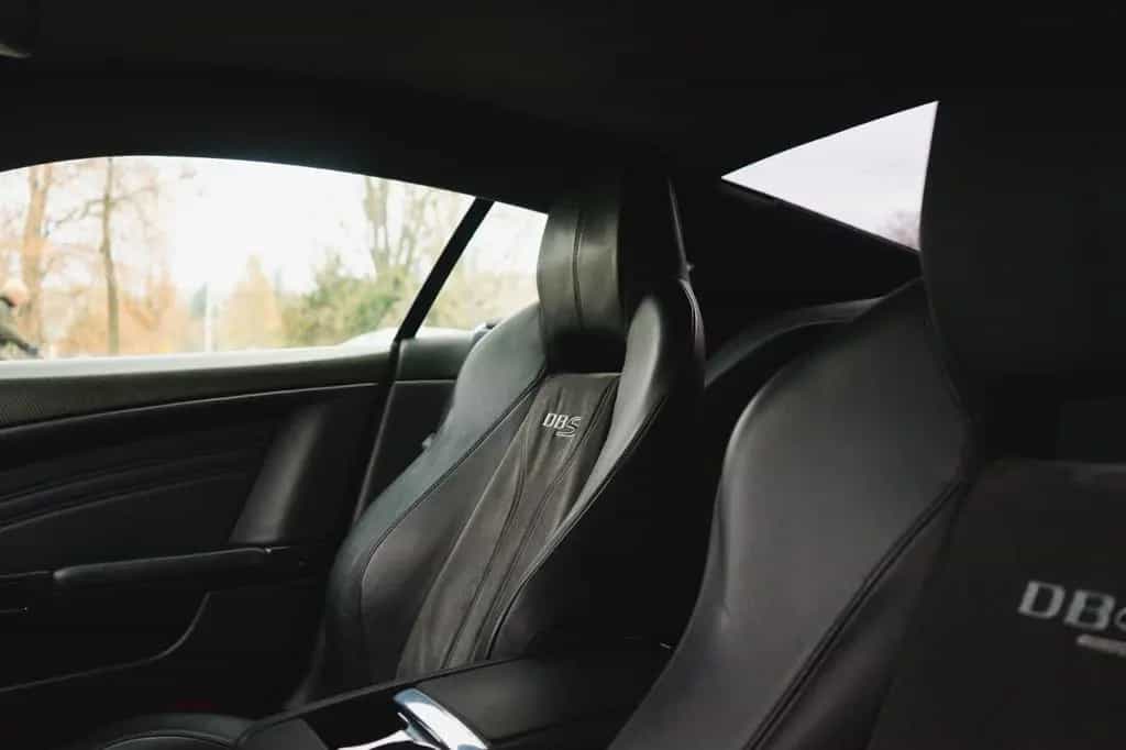 Aston Martin DBS 5.9 12/2008-photo-12