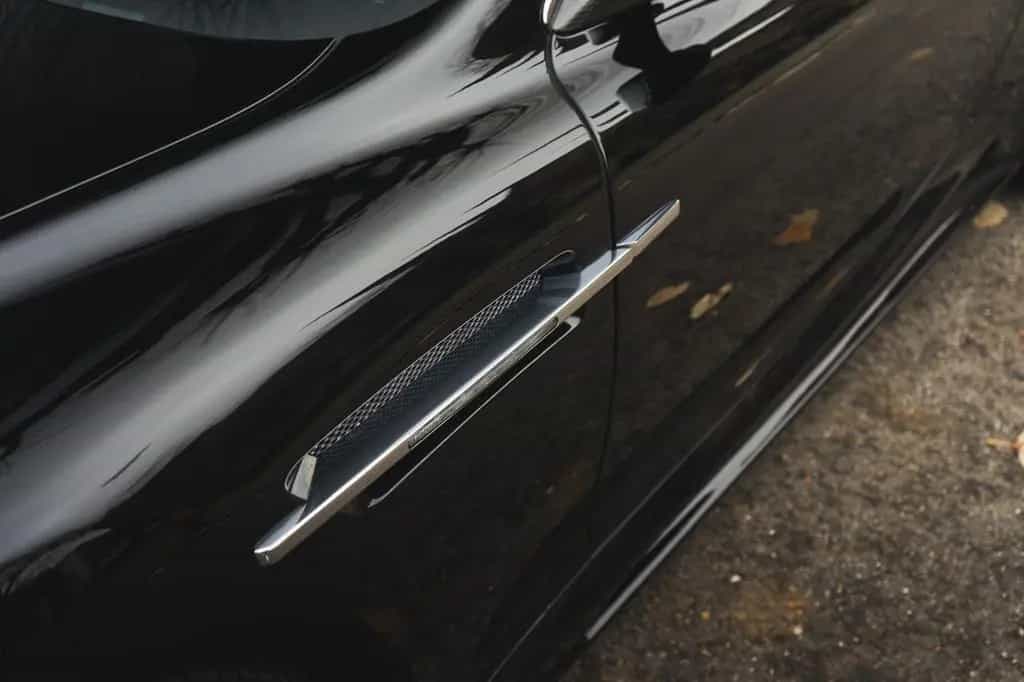 Aston Martin DBS 5.9 12/2008-photo-8