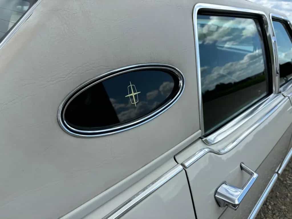 Lincoln Continental Town Car 1979 6.6 L TOP ZUSTAND 09/1979-photo-9