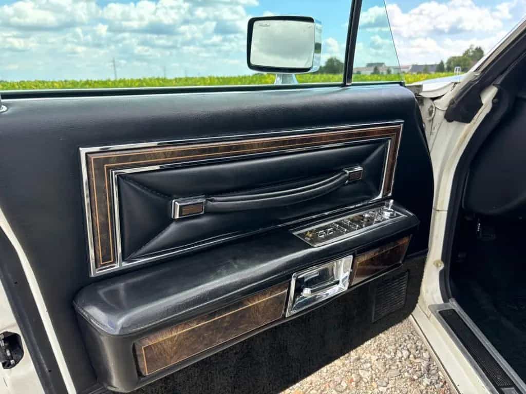 Lincoln Continental Town Car 1979 6.6 L TOP ZUSTAND 09/1979-photo-10