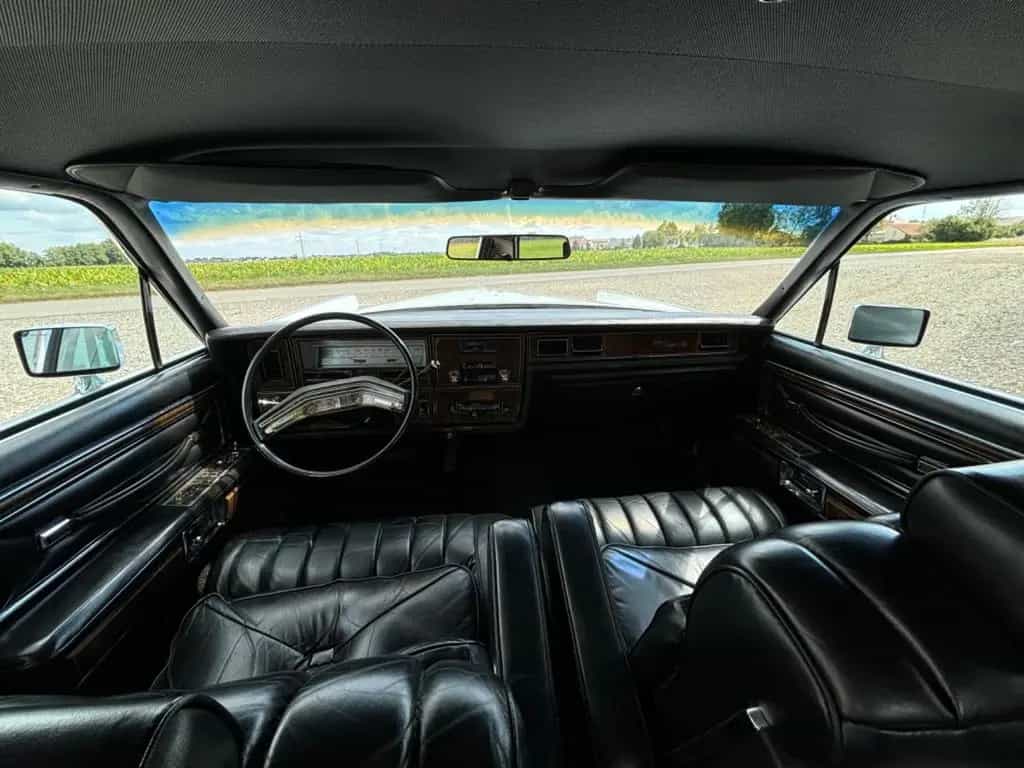 Lincoln Continental Town Car 1979 6.6 L TOP ZUSTAND 09/1979-photo-4