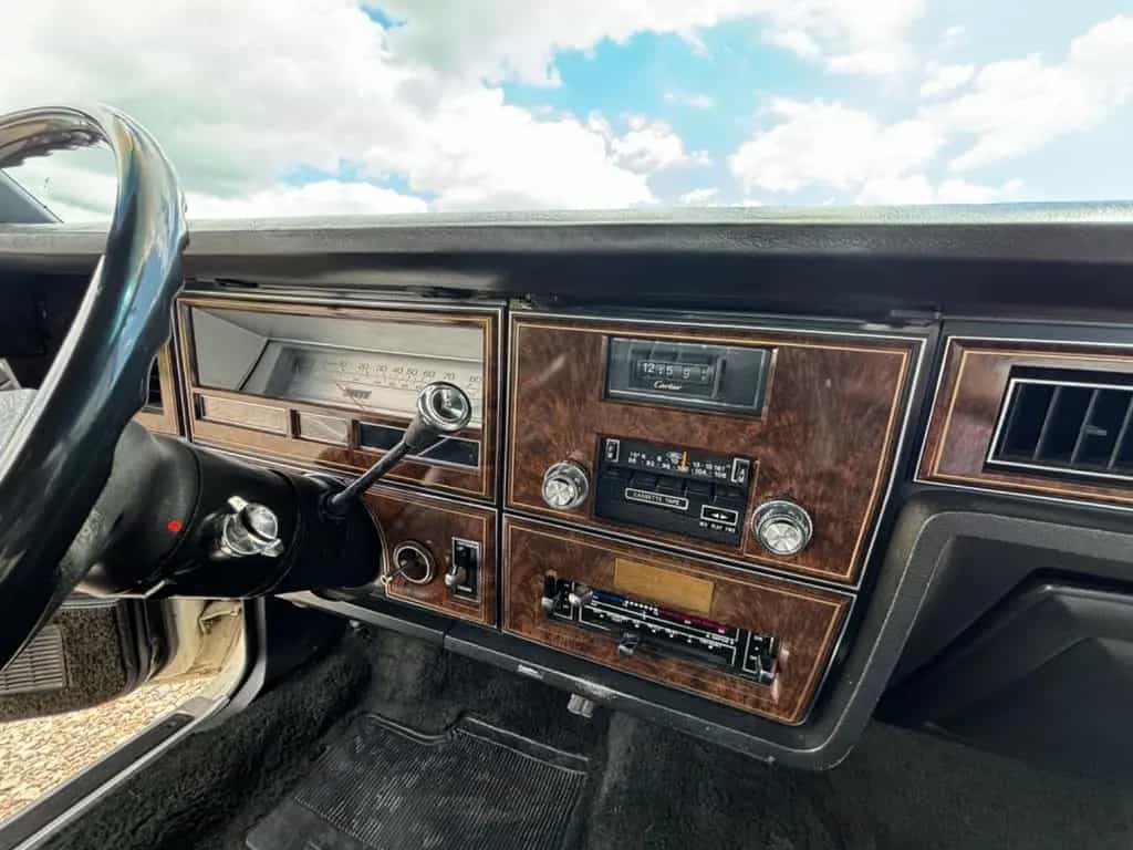 Lincoln Continental Town Car 1979 6.6 L TOP ZUSTAND 09/1979-photo-6