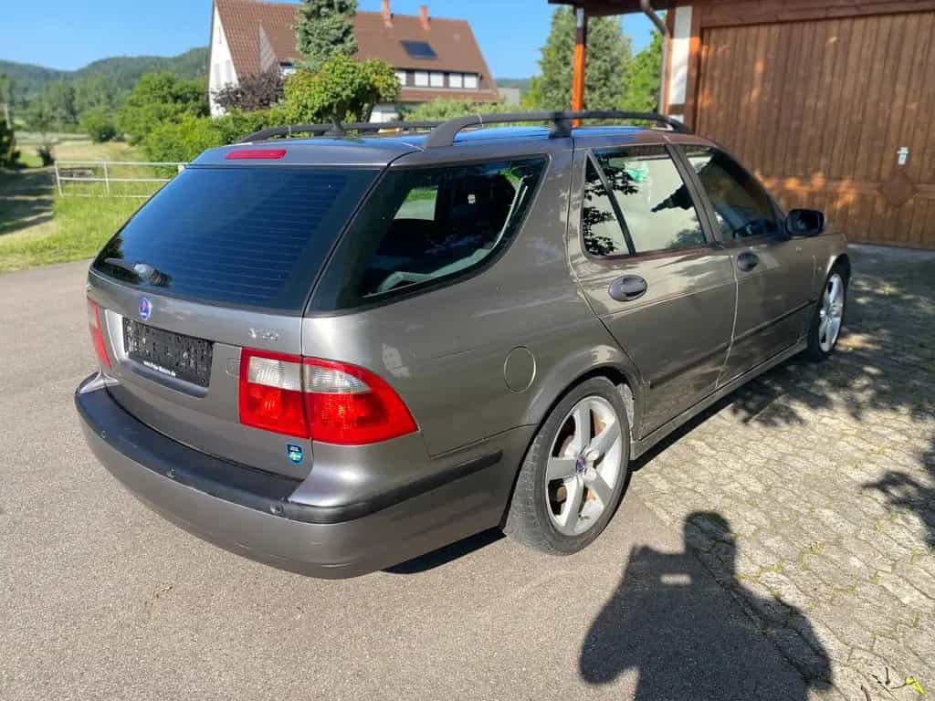 Saab 9-5 2.3 Turbo Aero Sport-Kombi*Leder*RAR*TÜV NEU 12/2001-photo-5