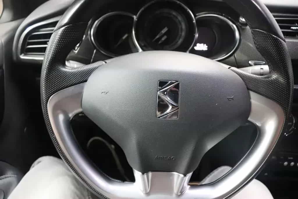 Citroën DS3 SportChic 1.6 115 kW (156 PS) Cabrio, Kli... 02/2014-photo-11