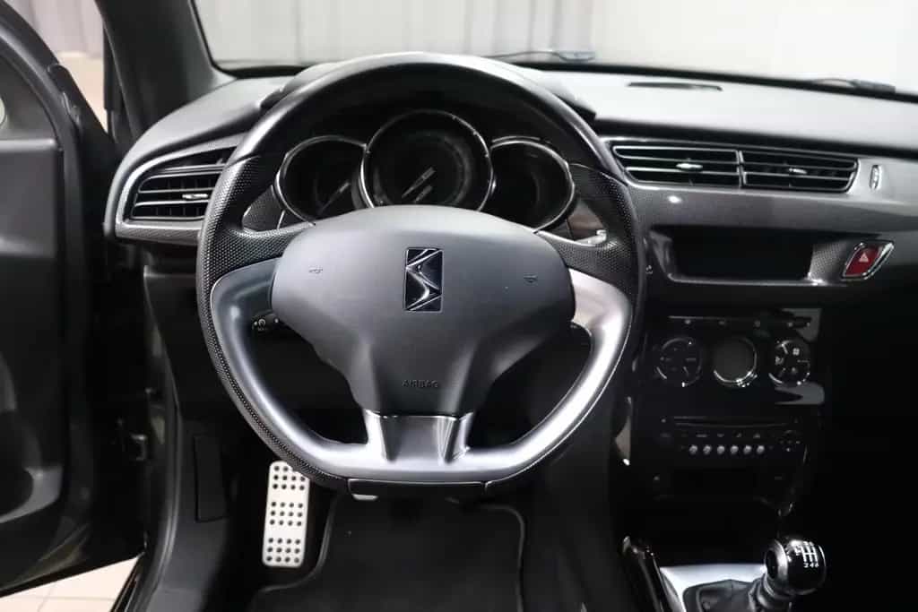 Citroën DS3 SportChic 1.6 115 kW (156 PS) Cabrio, Kli... 02/2014-photo-9
