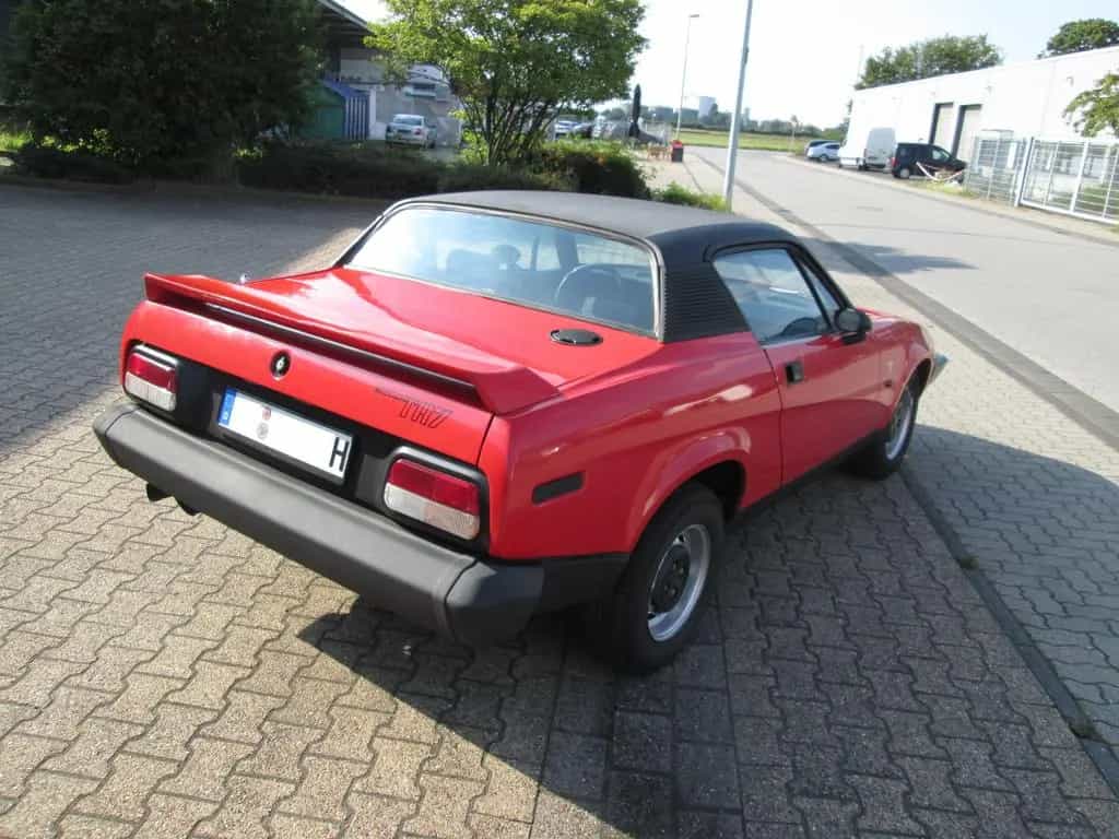 Triumph TR7 05/1977-photo-2