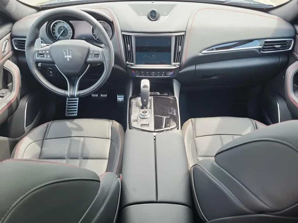 Maserati Levante Modena Ultima *Tageszulassung Aktion* 06/2025-photo-6