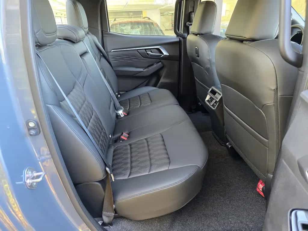 Isuzu D-Max Double Cab 4WD LSE Automatik|FACELIFT 12/2025-photo-9
