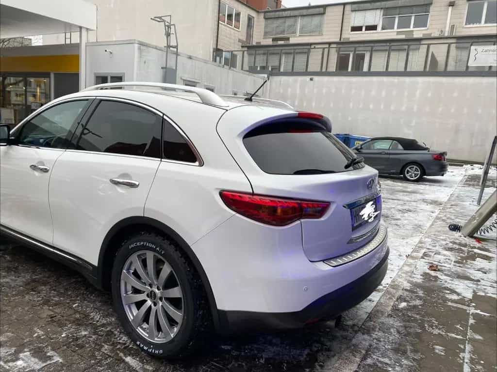 Infiniti FX30S Neu/Bluet/360Kam/Navi/8xReifen 05/2012-photo-3