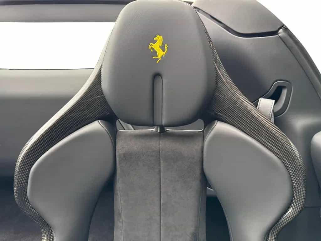 Ferrari 296 GTS 50.000€ an Optionals 08/2023-photo-16