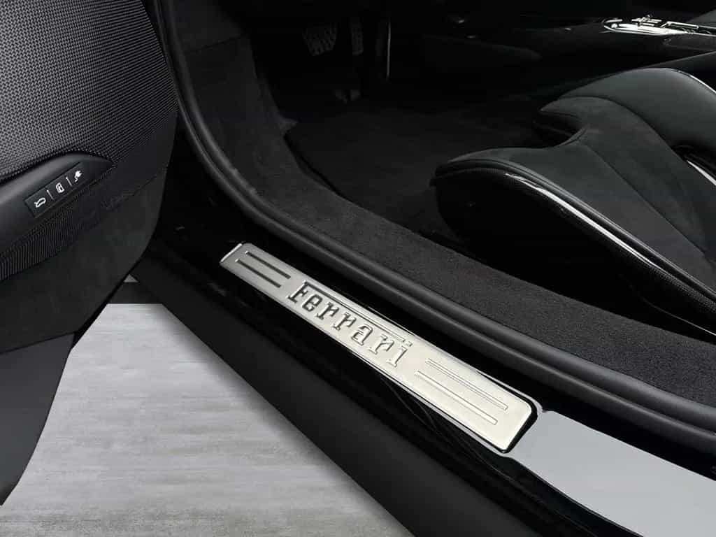 Ferrari 296 GTS 50.000€ an Optionals 08/2023-photo-19