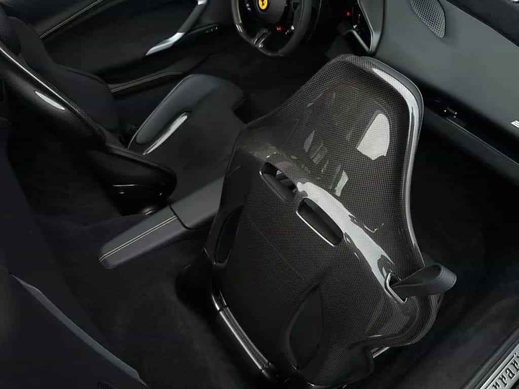 Ferrari 296 GTS 50.000€ an Optionals 08/2023-photo-20