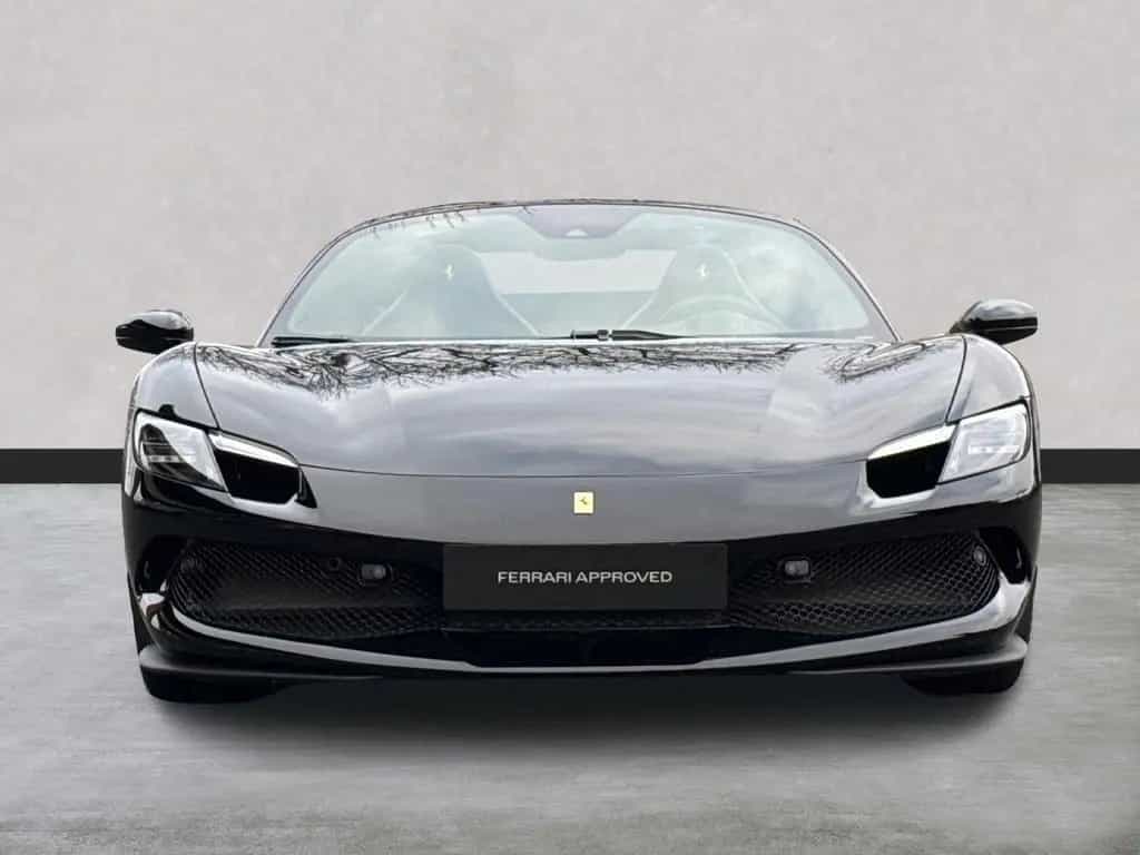 Ferrari 296 GTS 50.000€ an Optionals 08/2023-photo-2