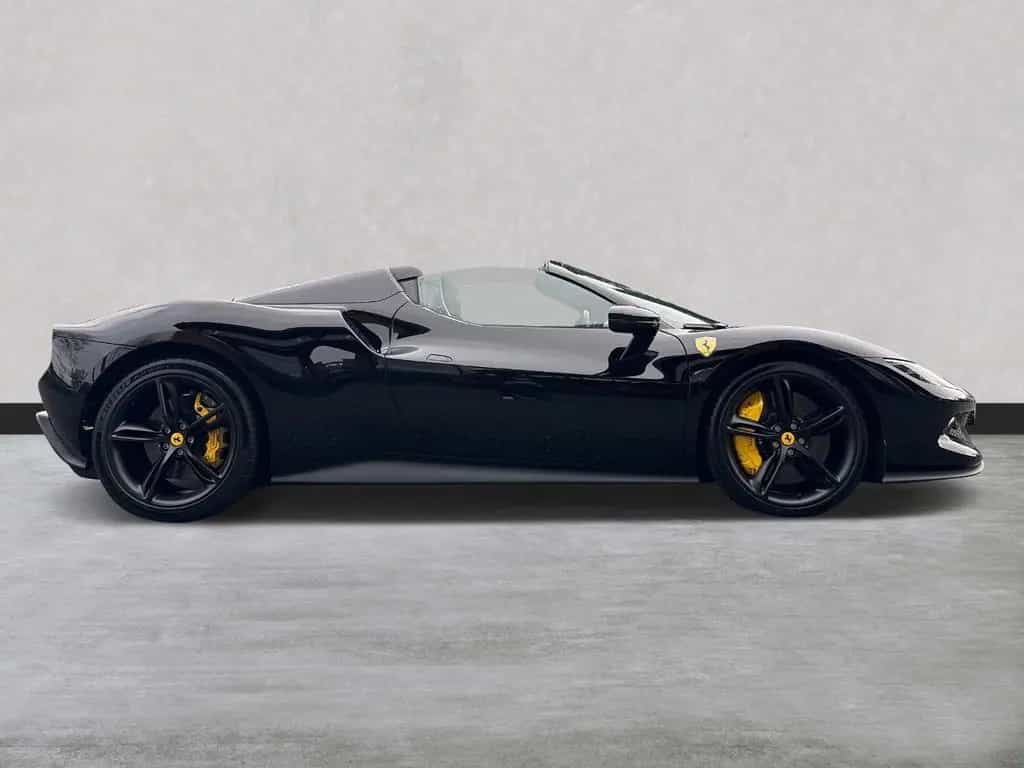 Ferrari 296 GTS 50.000€ an Optionals 08/2023-photo-4