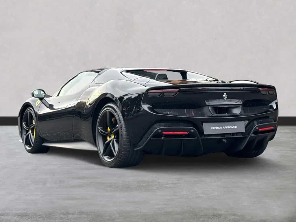 Ferrari 296 GTS 50.000€ an Optionals 08/2023-photo-7