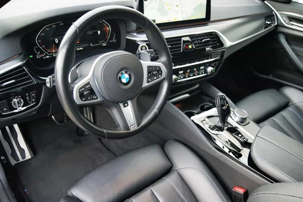 BMW 520 d xDrive TOUR*M-SPORT*PANO*KAM*STANDHZG*LEDER 11/2020-photo-15