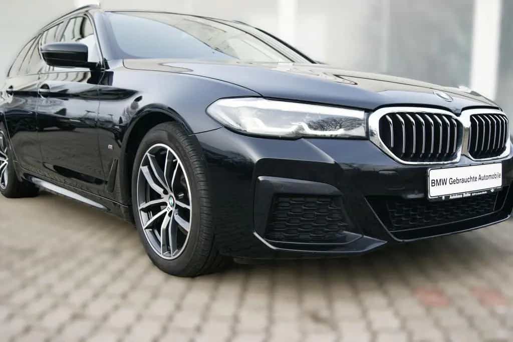 BMW 520 d xDrive TOUR*M-SPORT*PANO*KAM*STANDHZG*LEDER 11/2020-photo-2