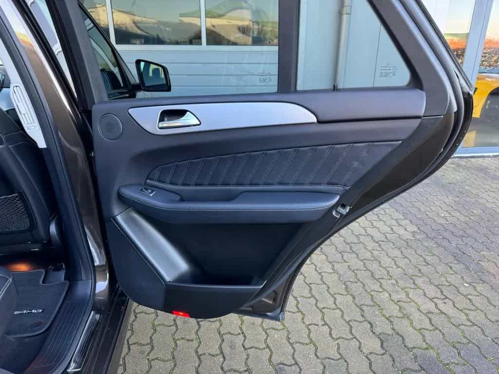 Mercedes-Benz GLE 450 AMG PANORAMA/360/NIGHT/PARK/LED/AMG INT. 08/2016-photo-27