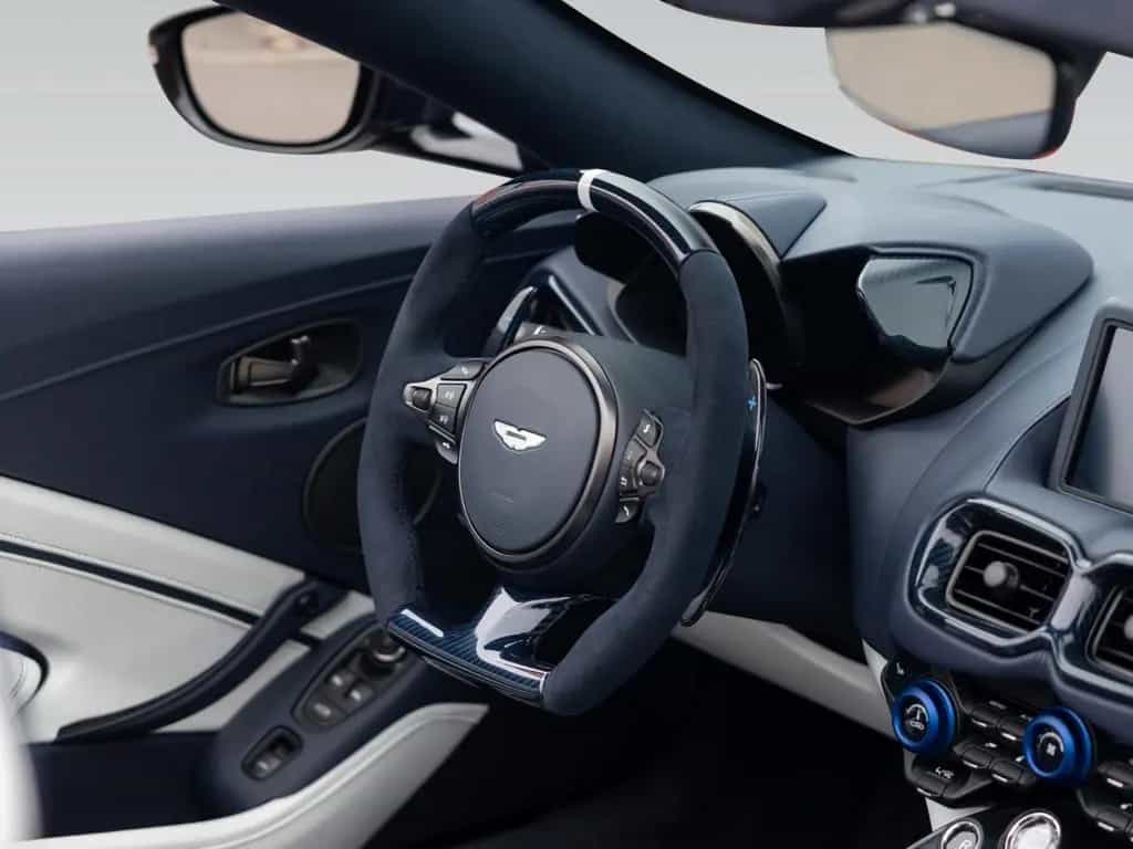 Aston Martin V12 Vantage Roadster | Q - Einzelstück | Blue CF 11/2023-photo-16