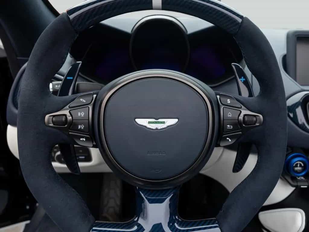 Aston Martin V12 Vantage Roadster | Q - Einzelstück | Blue CF 11/2023-photo-20